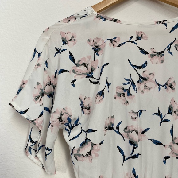 Sienna Sky • Floral White Sheer Buttoned Feminine Blouse - Picture 13 of 14